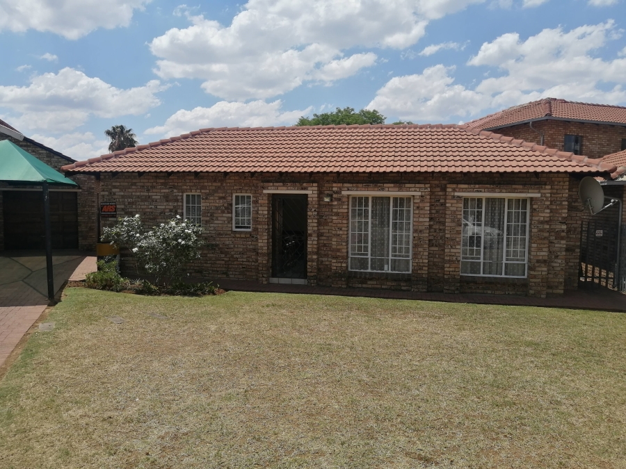 3 Bedroom Property for Sale in Waterval East North West